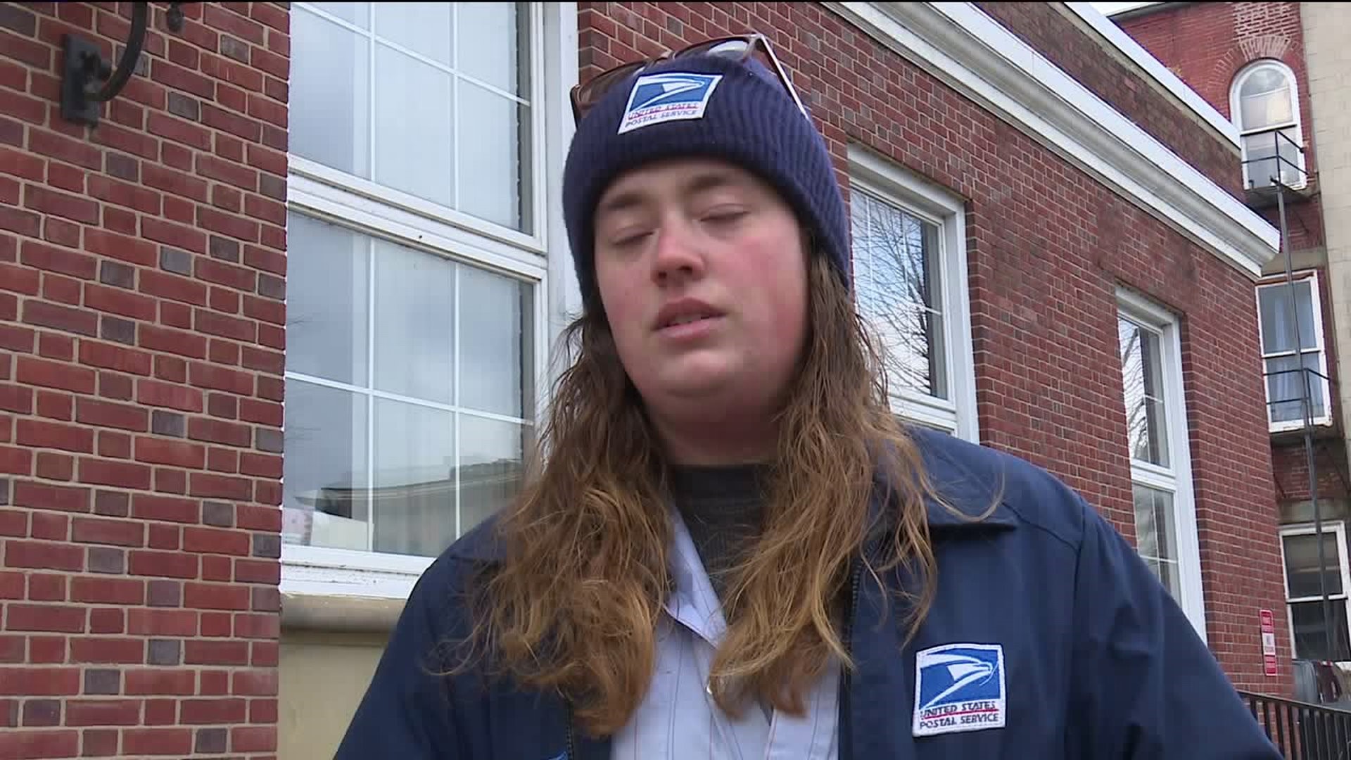 Letter to Santa Leads Postal Worker to Family in Need