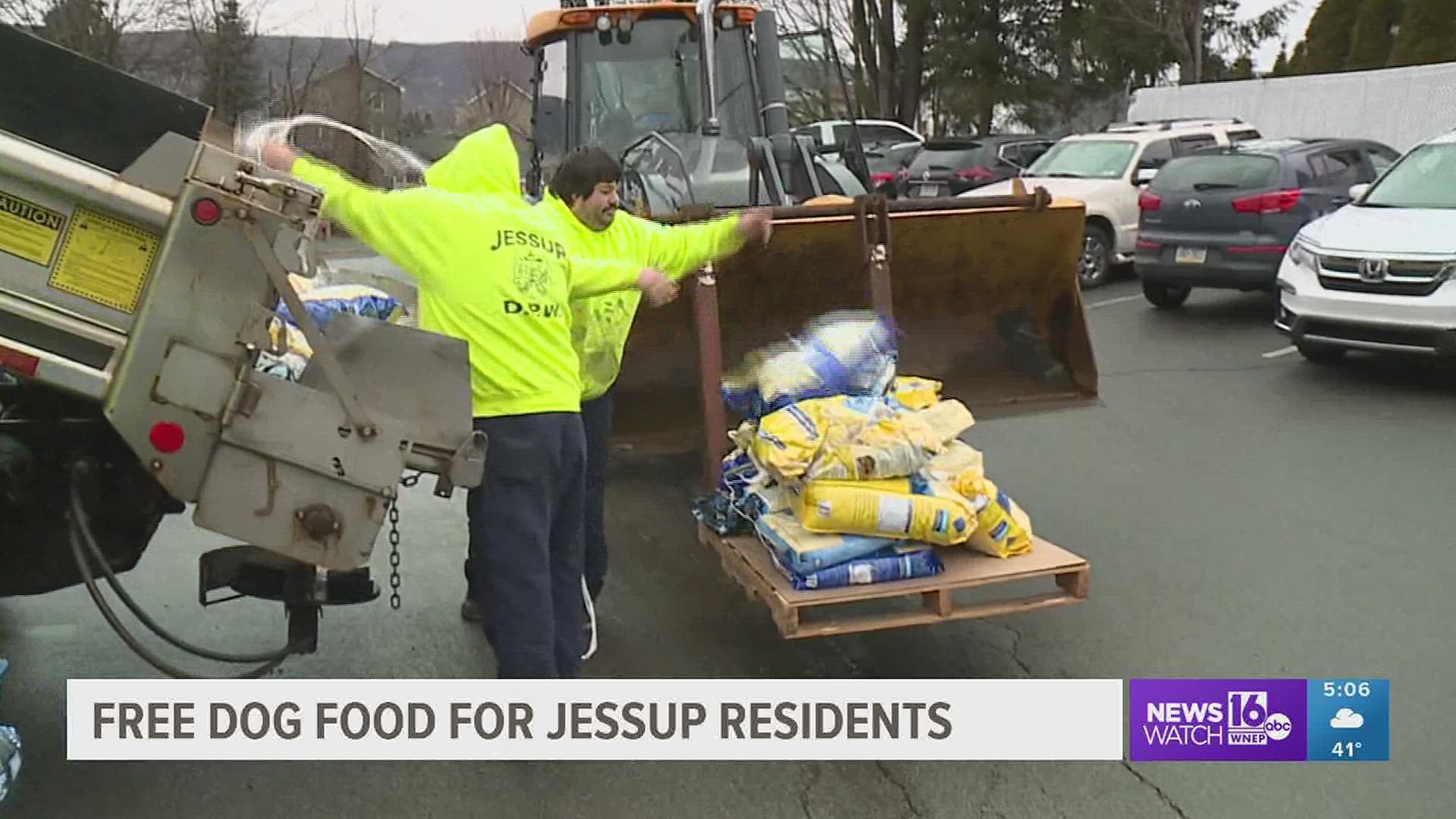 Newswatch 16's Courtney Harrison explains where the food came from and how folks with some four-legged friends were thankful for the extra chow.