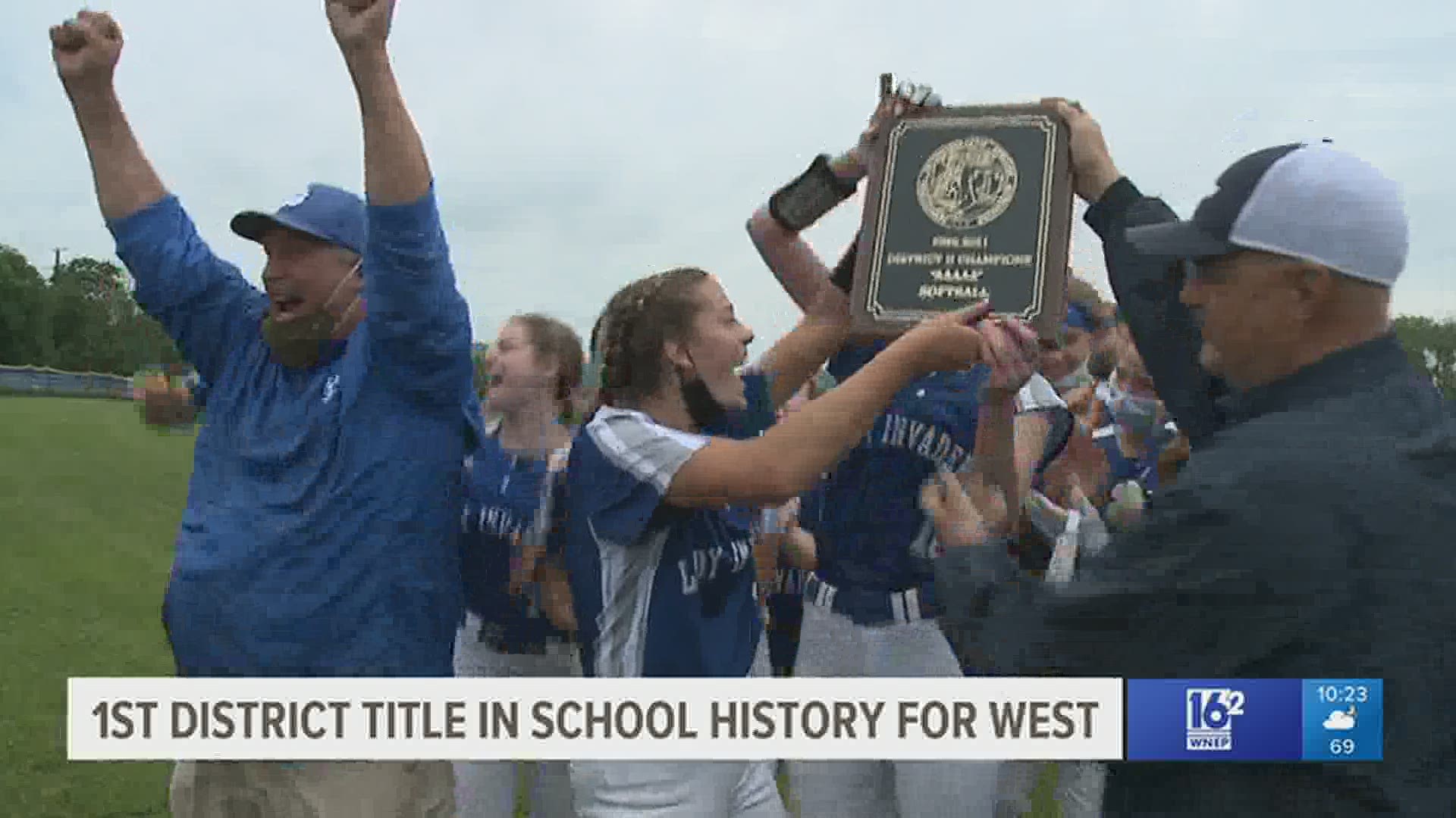 Mia Butka tossed a shutout, & Gianna Russo belted a Home Run as West Scranton won their first D-2 softball title with a 1-0 win over Abington Hts.