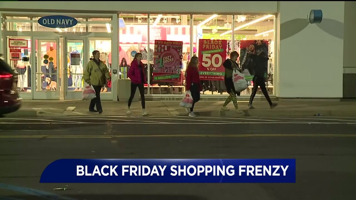 Woodbury Common is hooking up shoppers with Black Friday