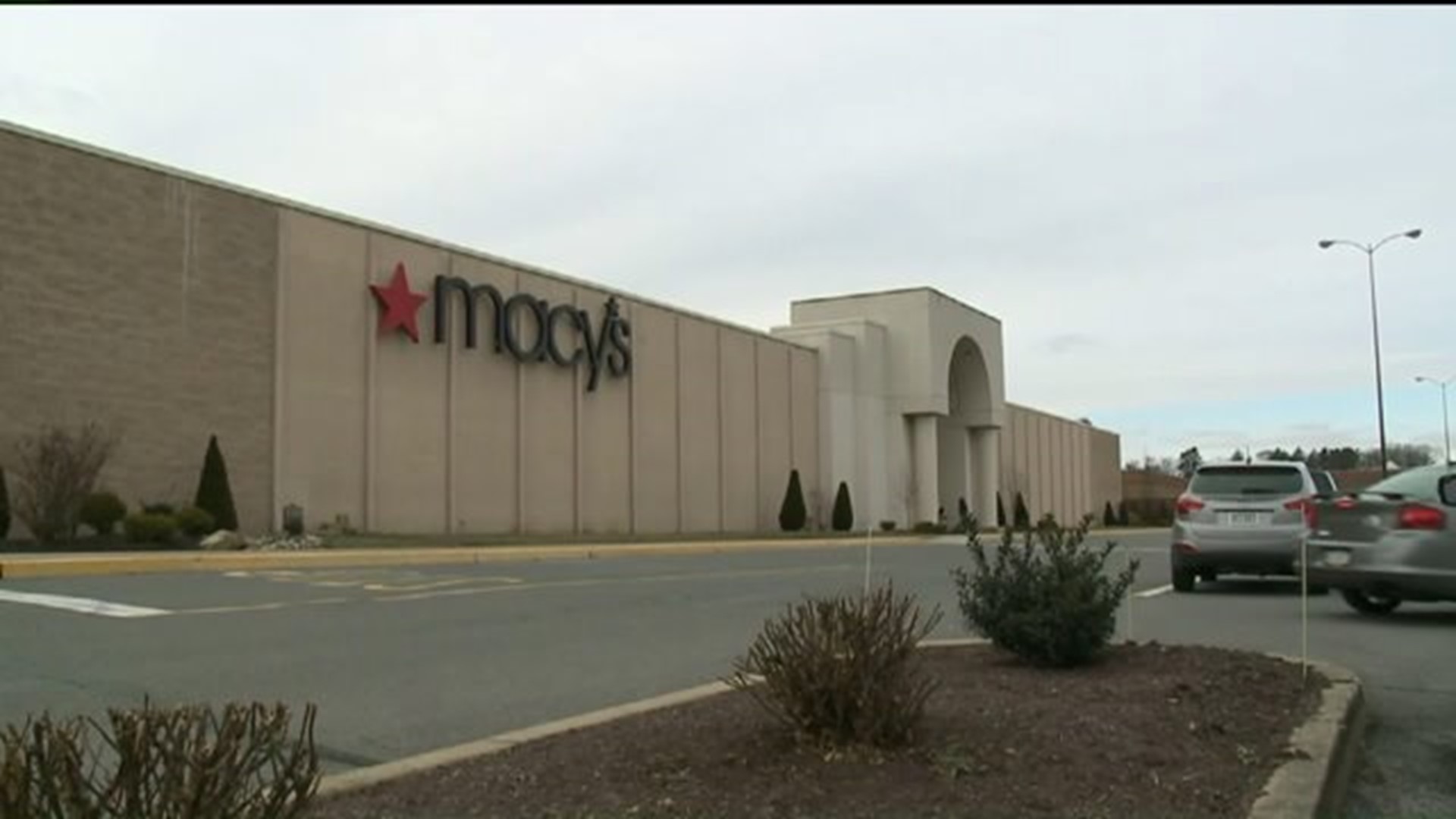 Shoppers Concerned as Anchor Stores Close in Local Malls