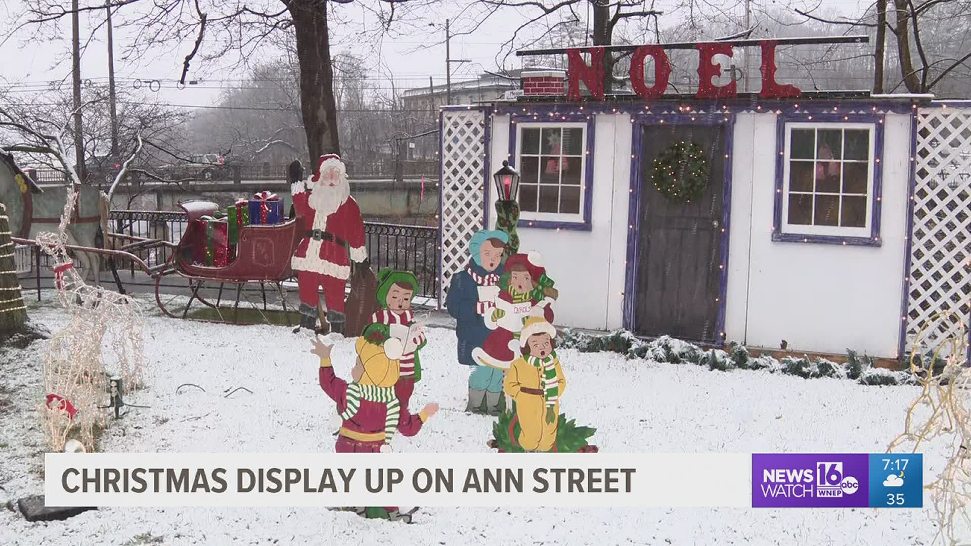 christmas-display-up-on-ann-street-in-stroudsburg-wnep