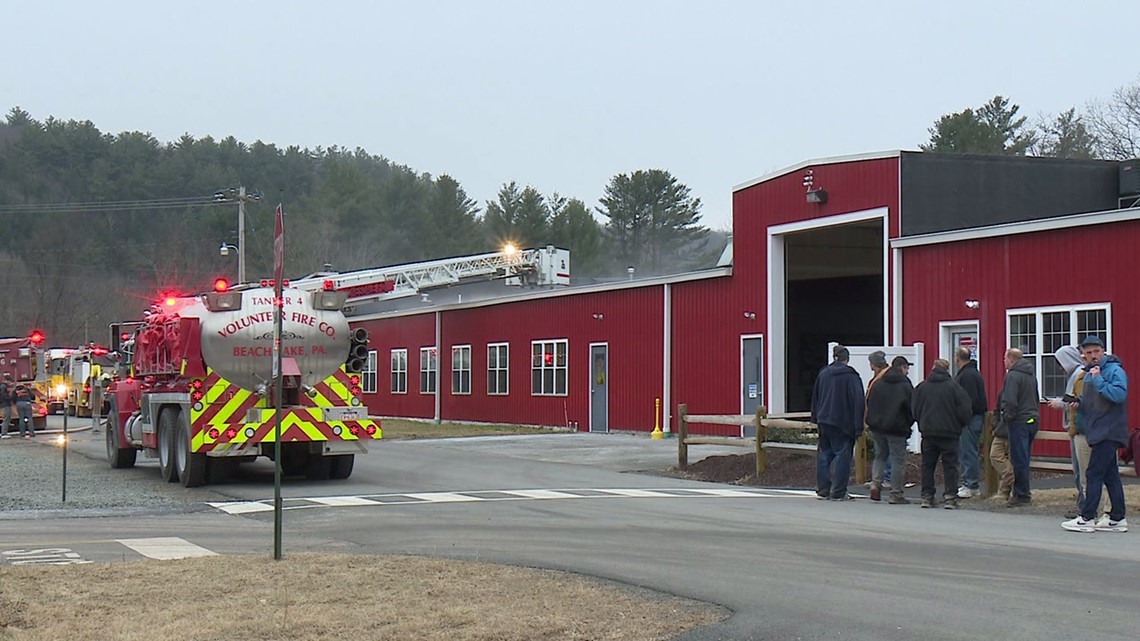 Workers driven out by flames in Wayne County | wnep.com