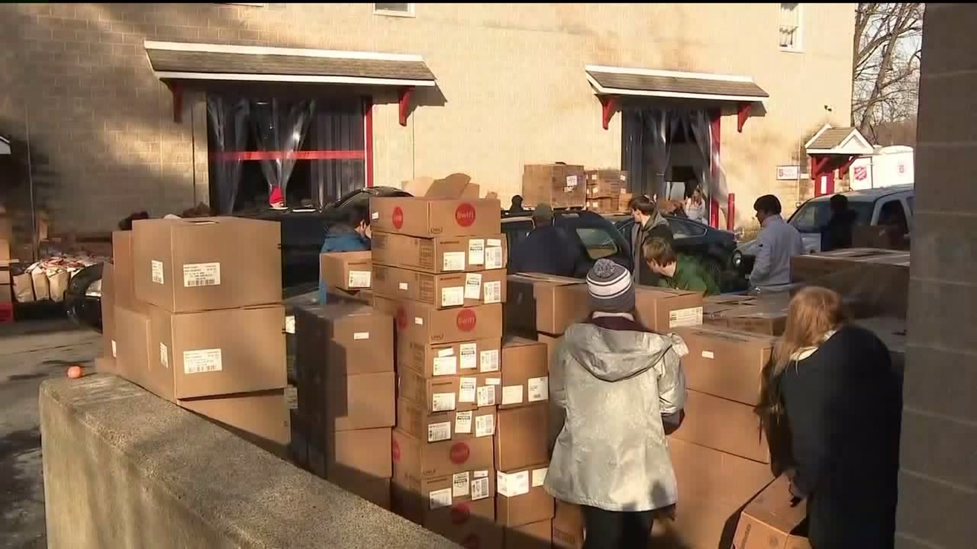 Salvation Army Gives Christmas Dinners to Those in Need