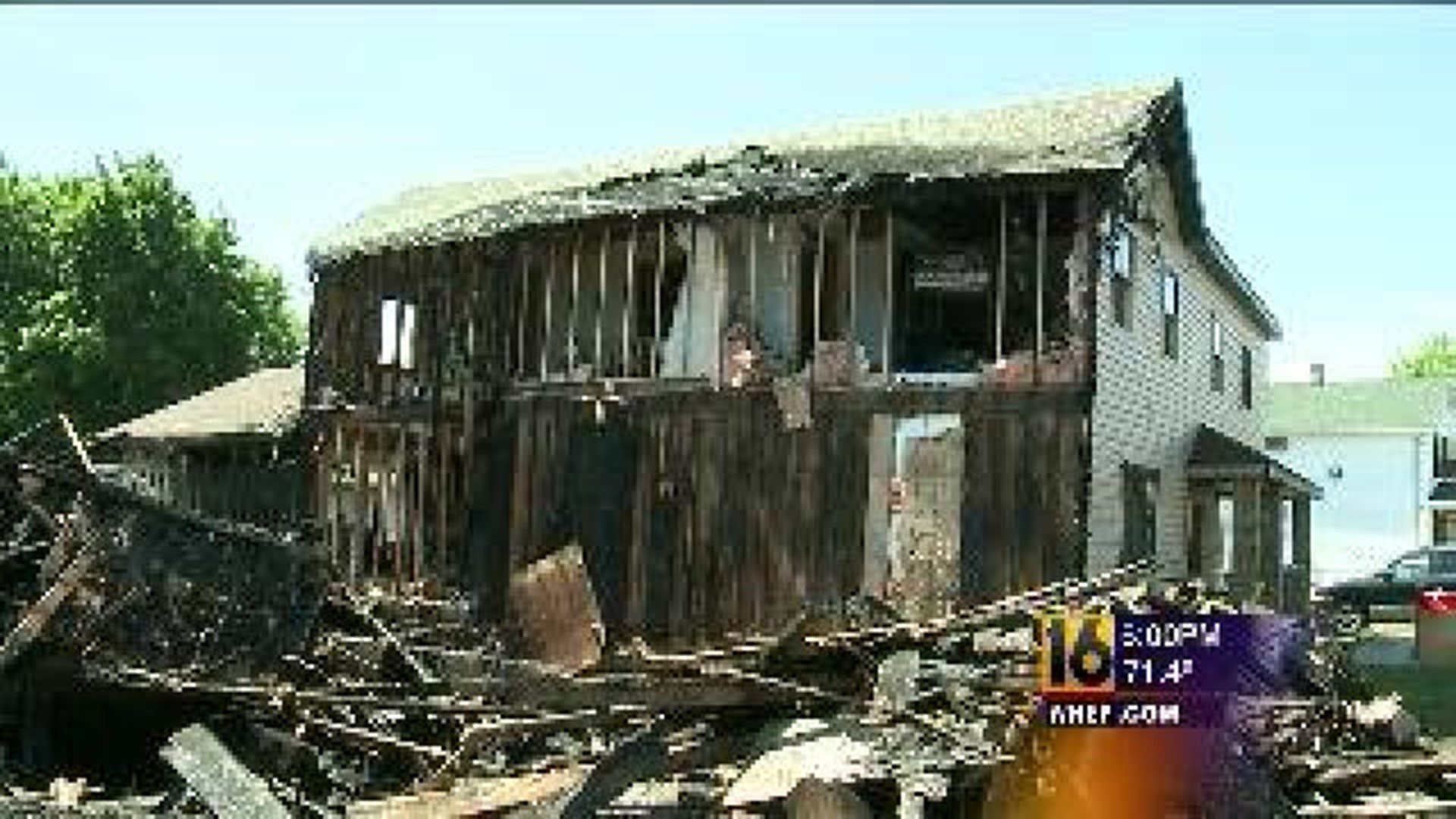 Fire Wrecks Blakely Homes