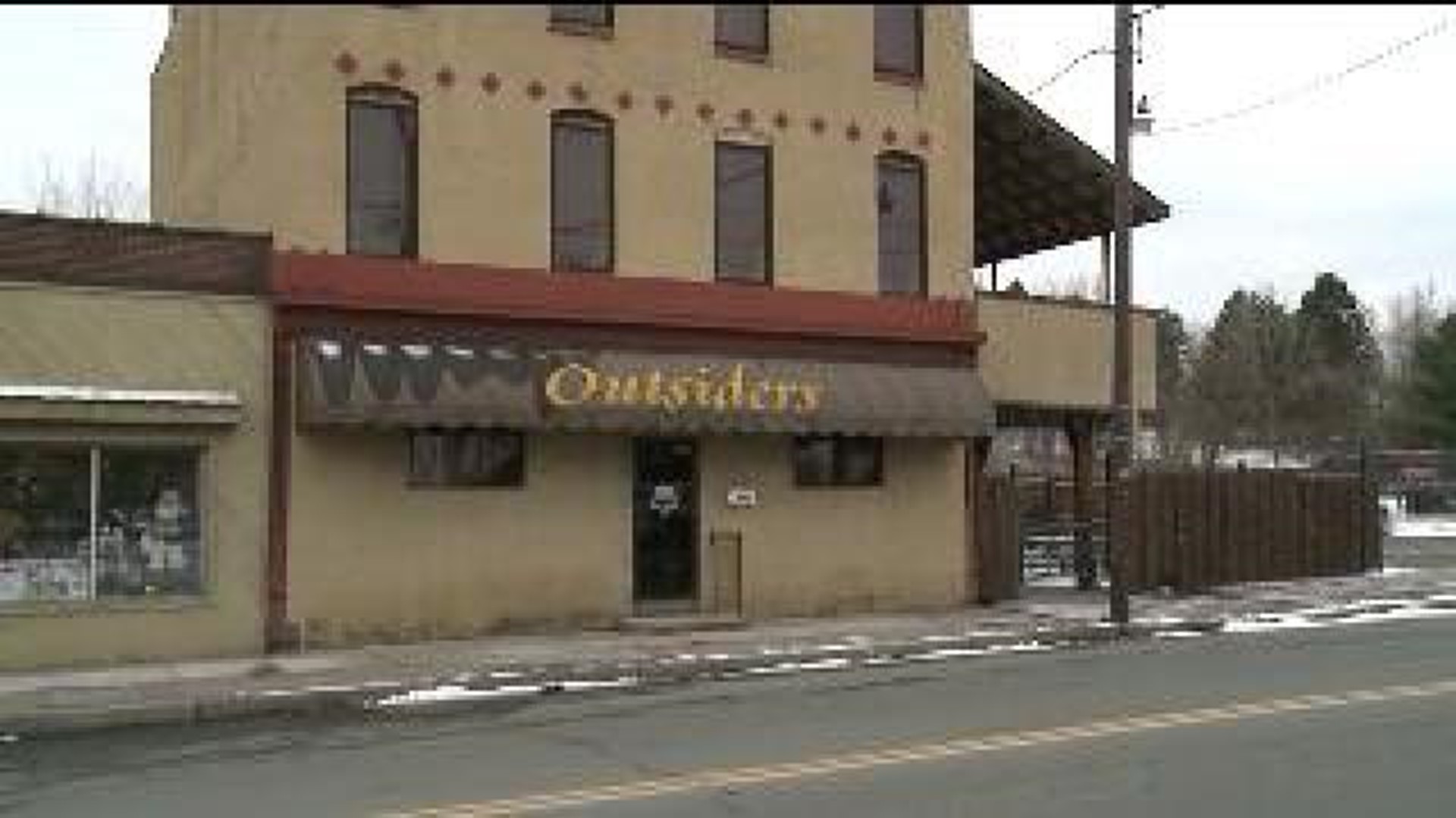 Outsiders Bar Closed