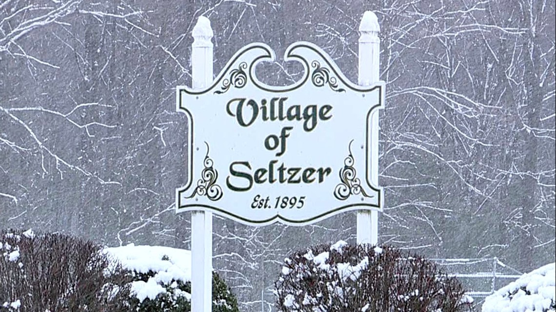 Looking for a craft hard seltzer? Grab some CITY WATER! Ranked #1 seltzer  by Chicago Tribune. @solemnoathbeer #craftseltzer