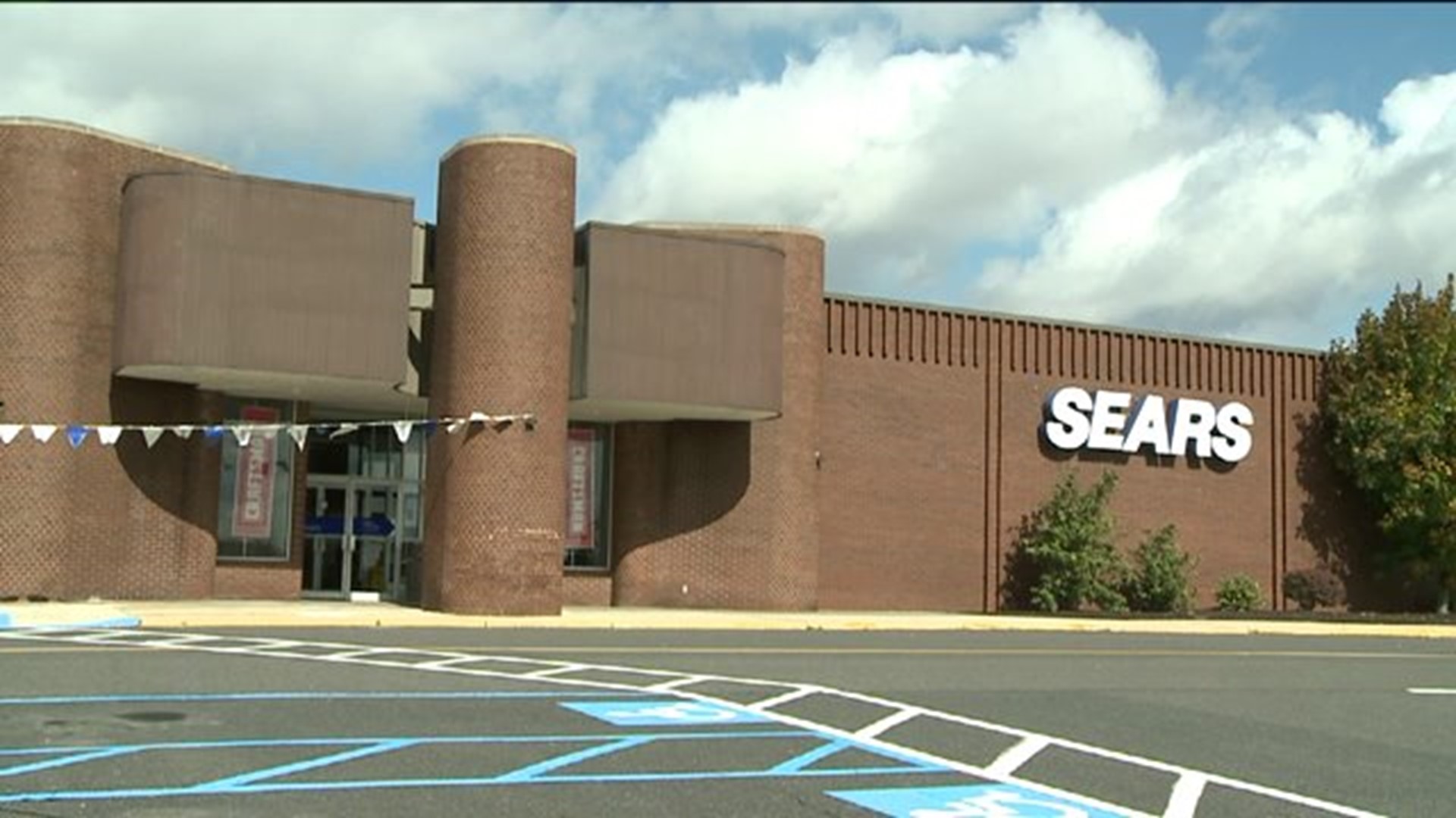 Sears in Schuylkill Mall to Close