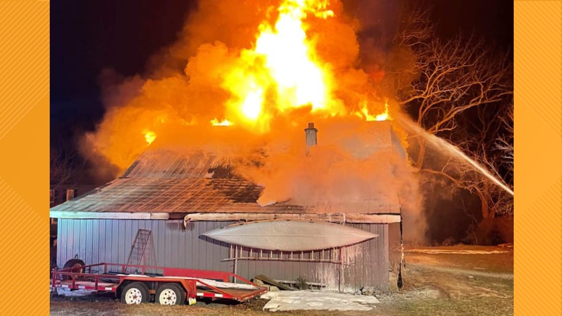 Barn destroyed by flames in Montour County - Vimarsana News