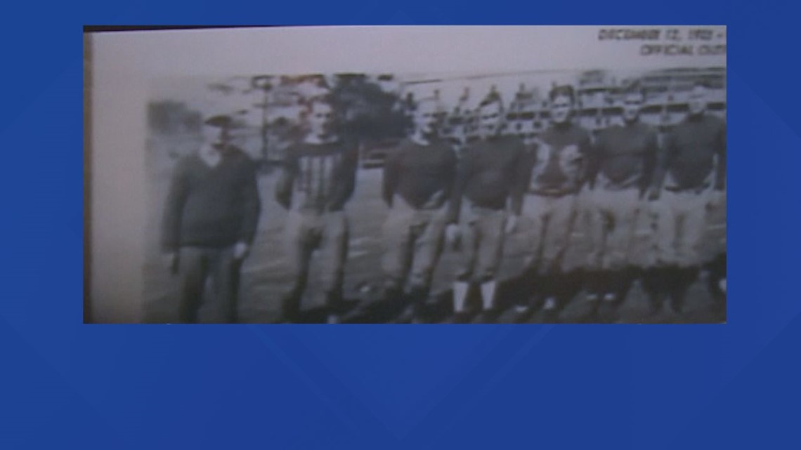 Pottsville Maroons v Chicago Cardinals 1925