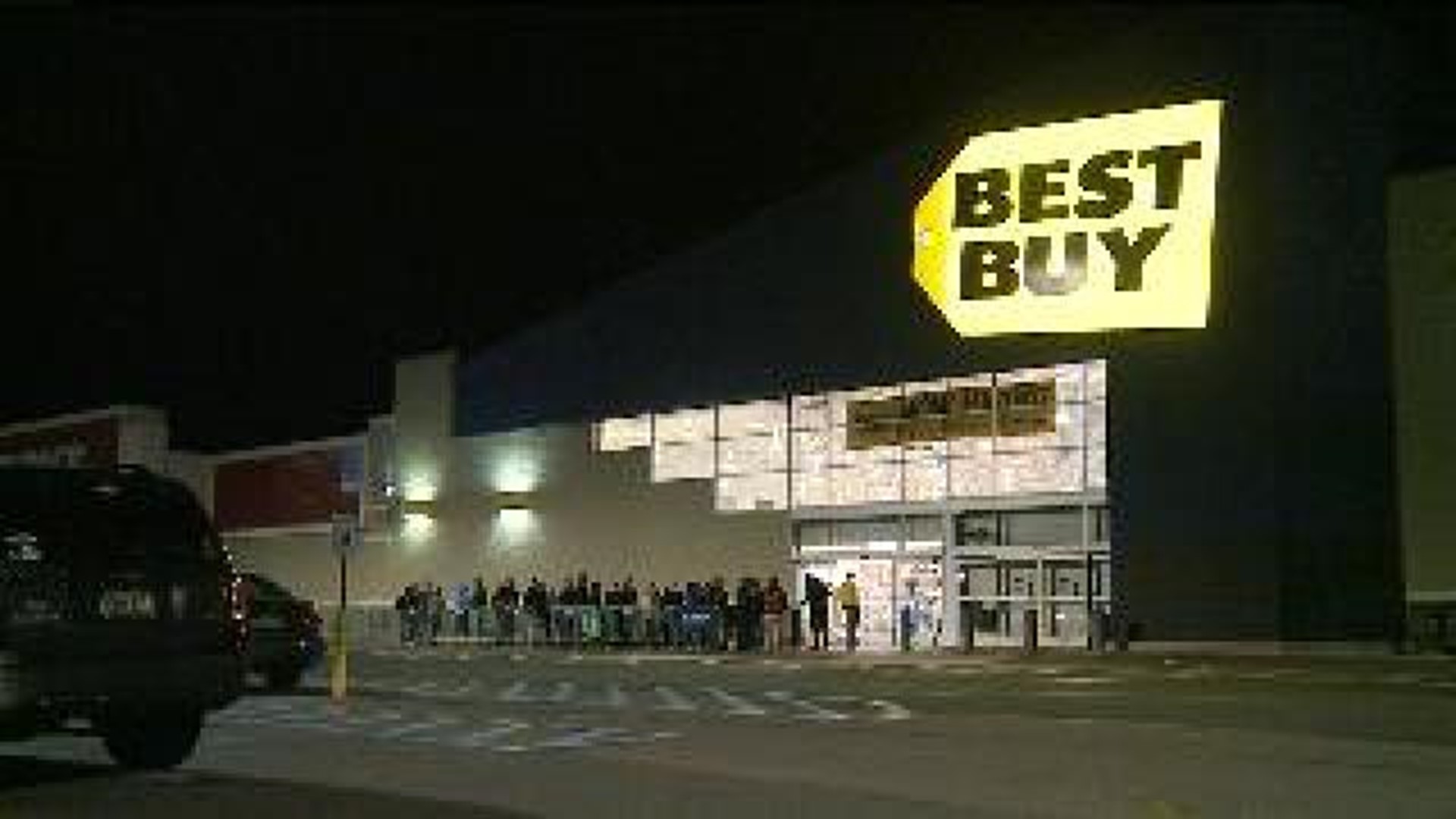 Long Lines for XBox One Release