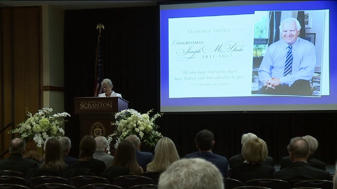 Memorial Held for Late Congressman Joe McDade | wnep.com