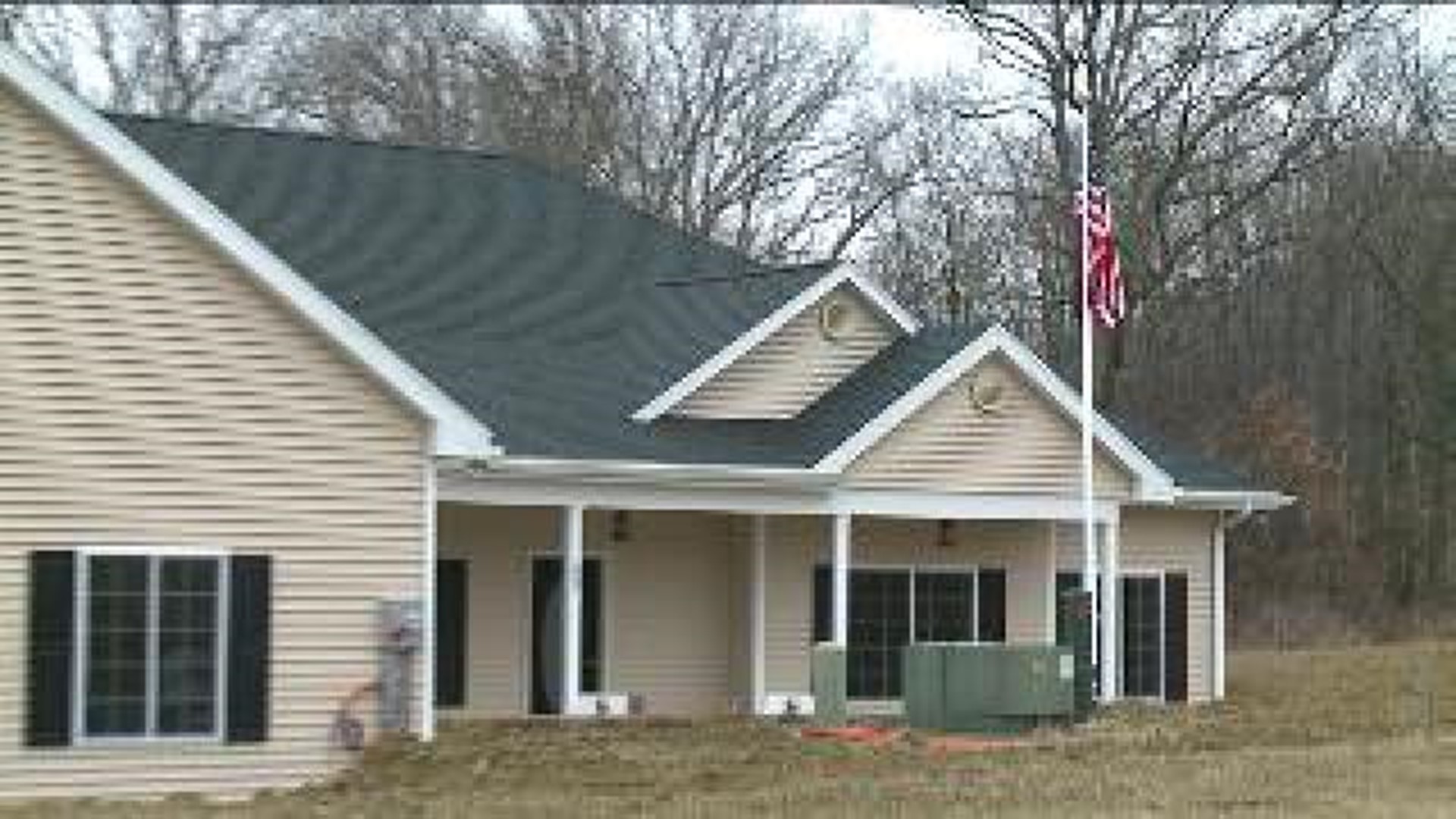 Wounded Veteran Gets Key To New Home