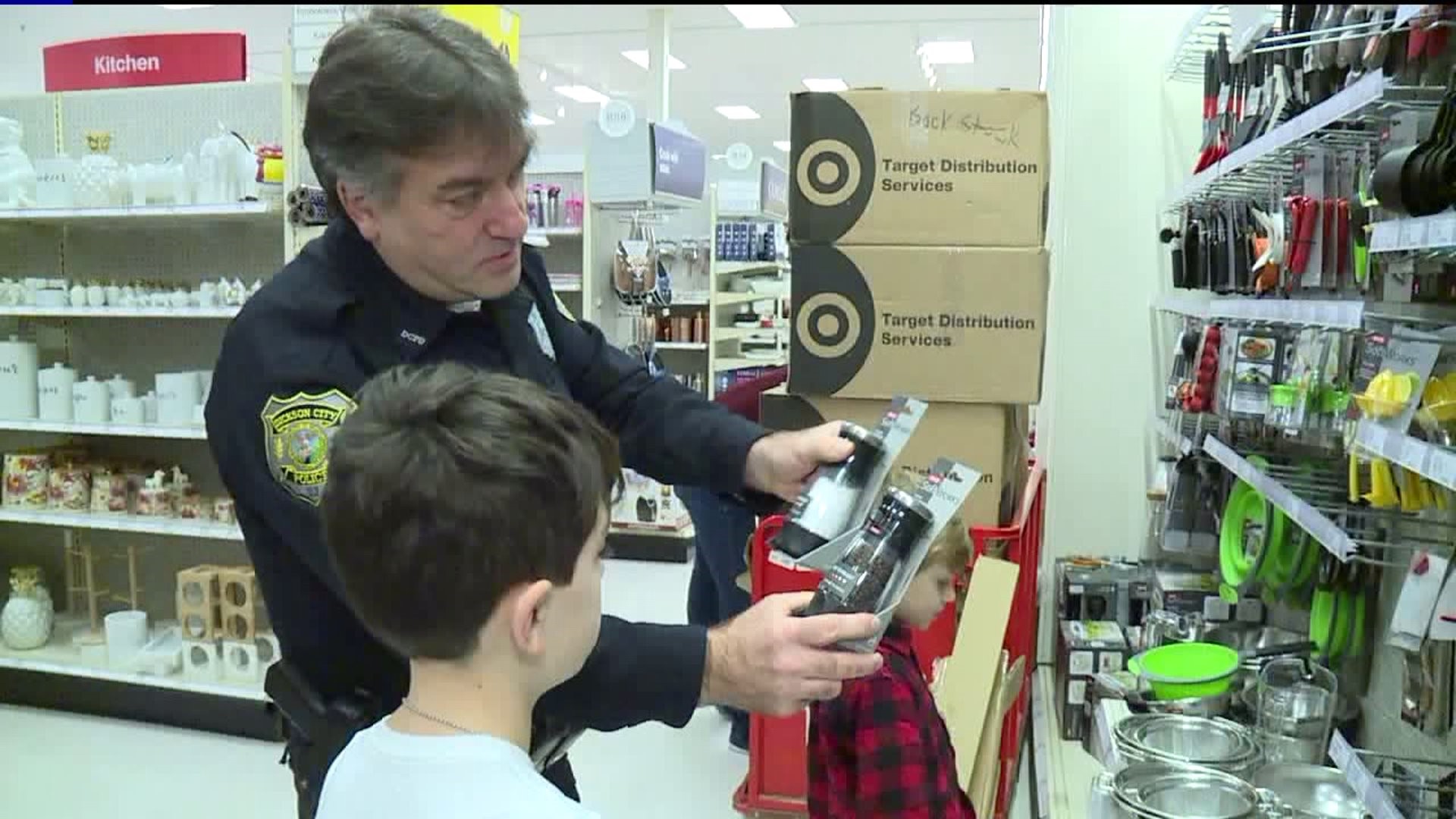 Police Act as Santa's Helpers During Shopping Spree for Kids