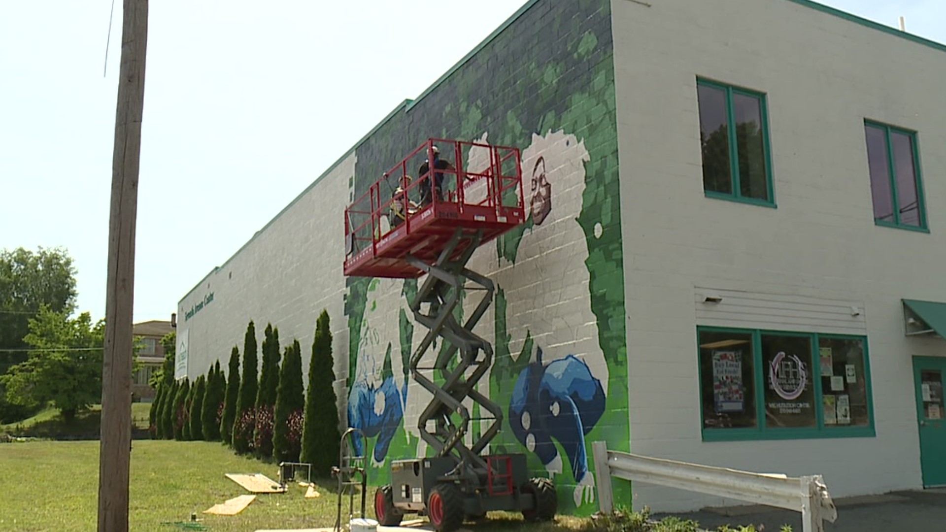 Newswatch 16's Elizabeth Worthington checked out the work in progress and tells us the meaning behind the painting.