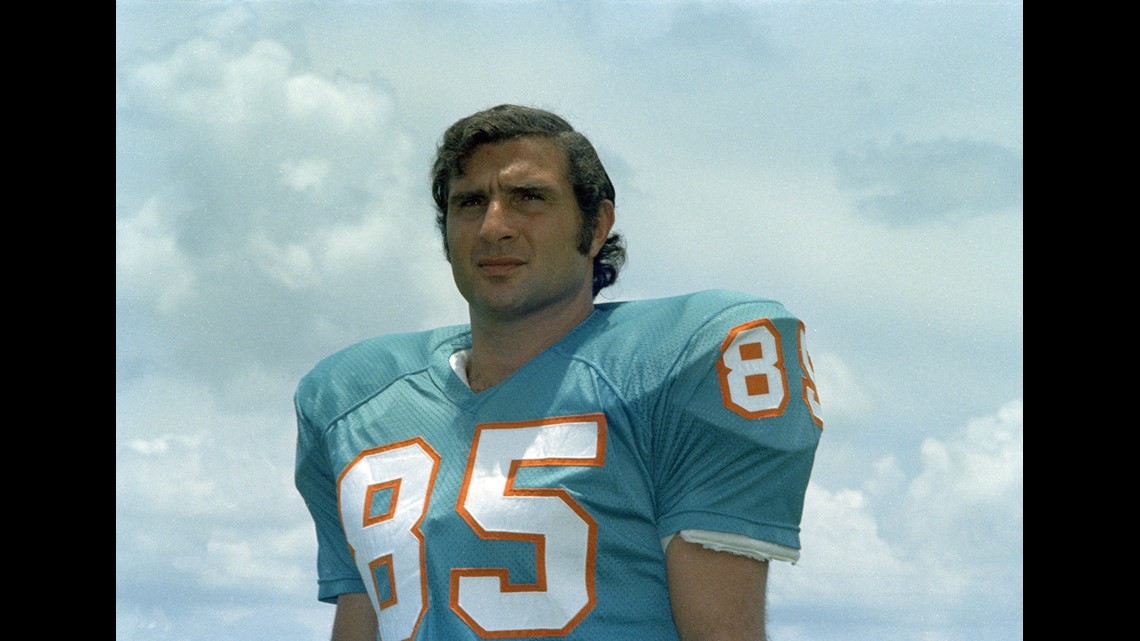 Dolphins Hall of Fame linebacker Buoniconti dead at 78