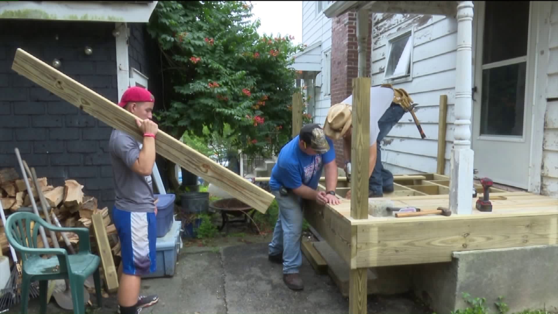 Teens Participate in Summer Camp Service Projects