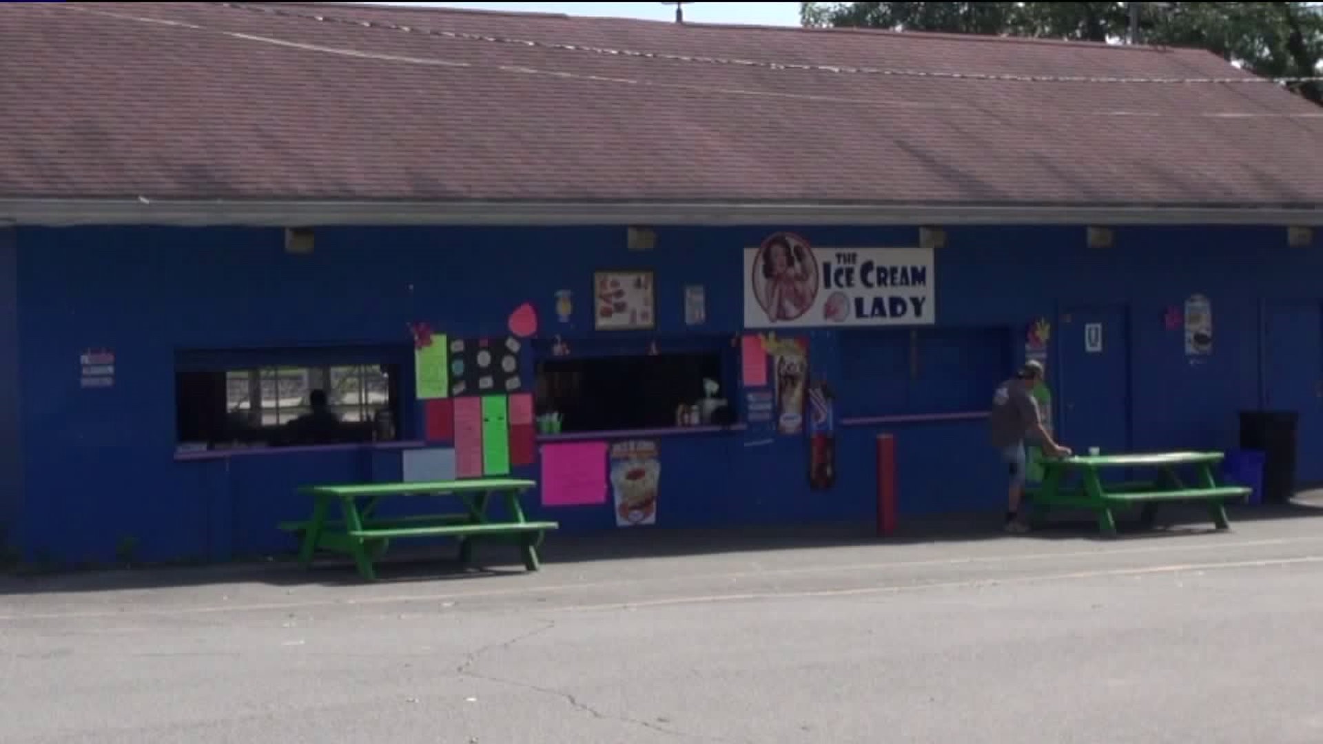 16 Investigates: Controversial Coffee House Lease at Nay Aug