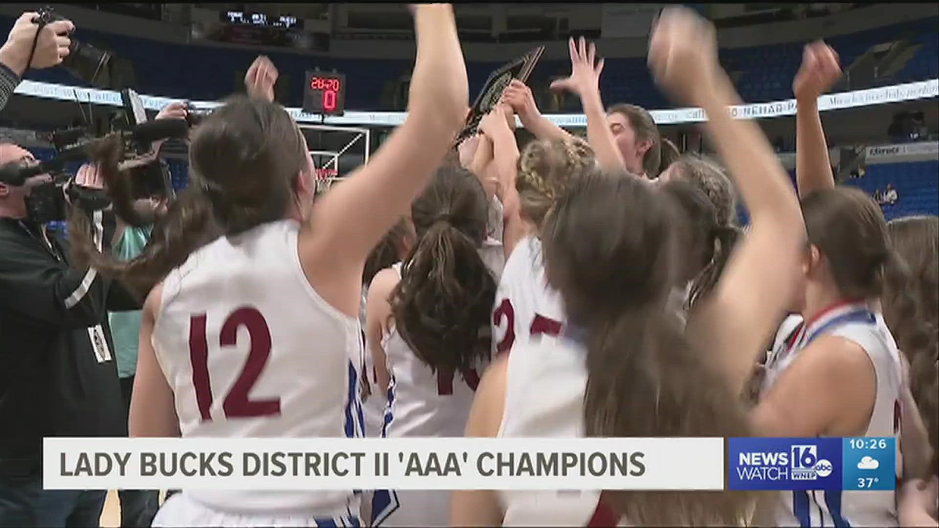 The Lady Bucks beat Holy Redeemer to advance to state playoffs