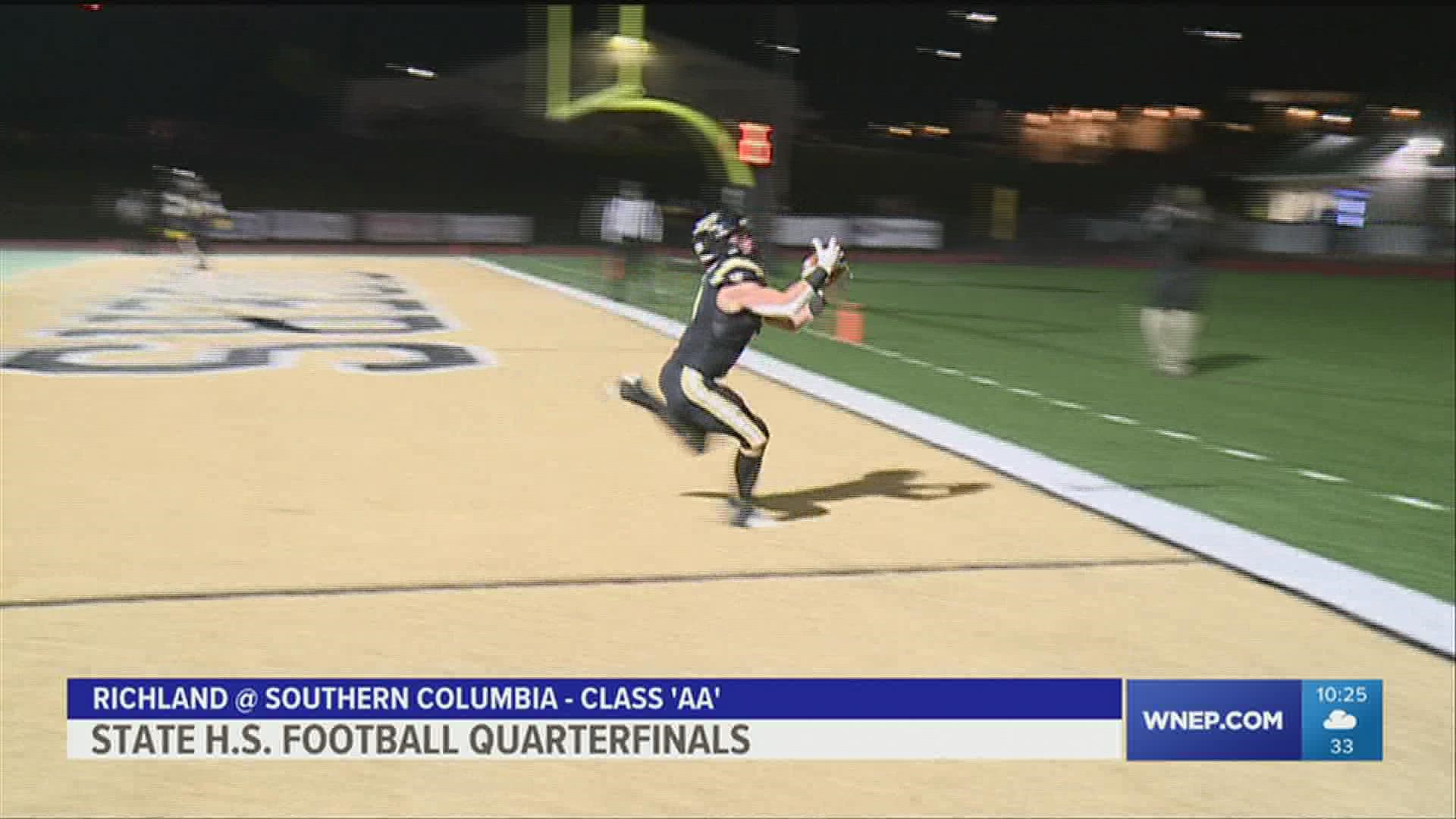 Southern Columbia destroys, 62-20, Richland to advance to the 'AA' semi-finals.