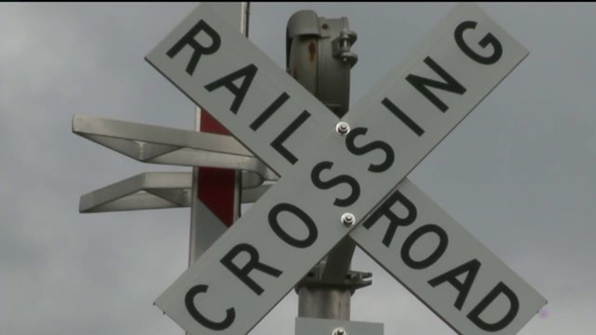 Neighbors Sick of Commotion From Locomotives