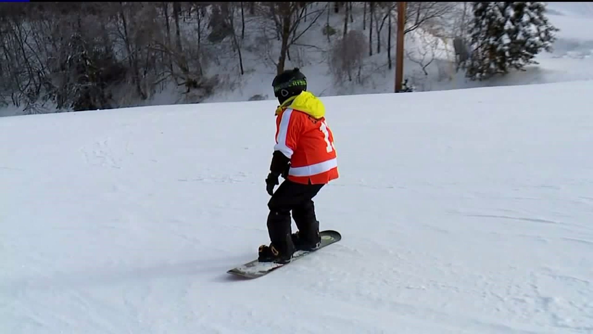 Skiers, Snowboarders Brave the Cold at Blue Mountain