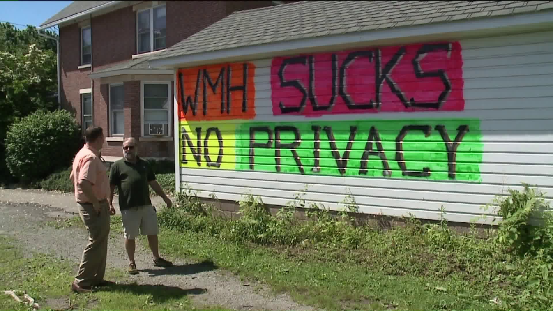 Neighbor Paints Message on Garage for Hospital