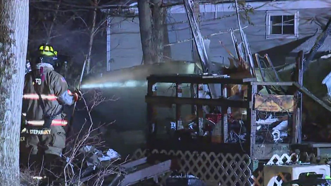 Fire wrecks trailer in Foster Twp., Luzerne Co. - Vimarsana News