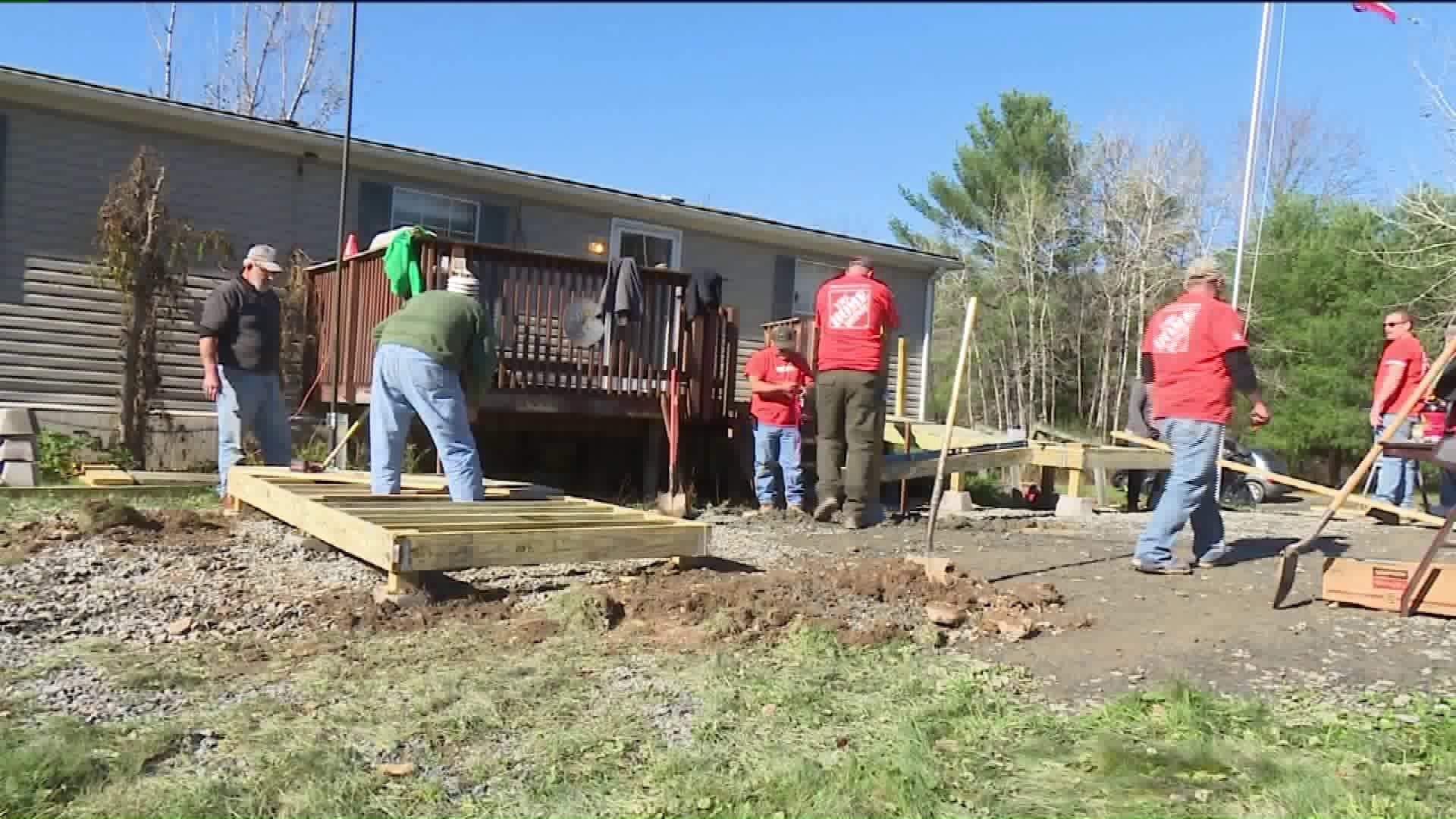 Volunteers Build Ramp for Veteran's Home