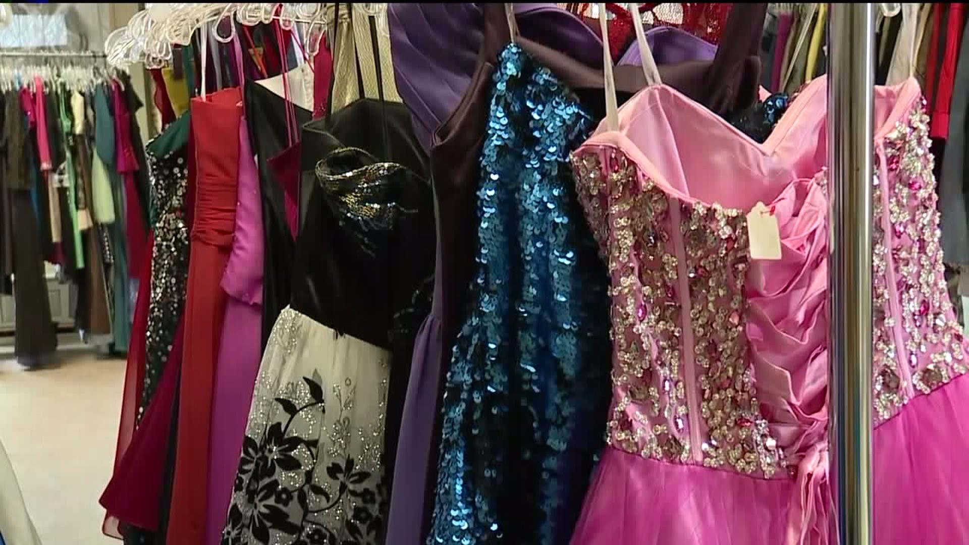 YWCA Holds Cinderella's Closet