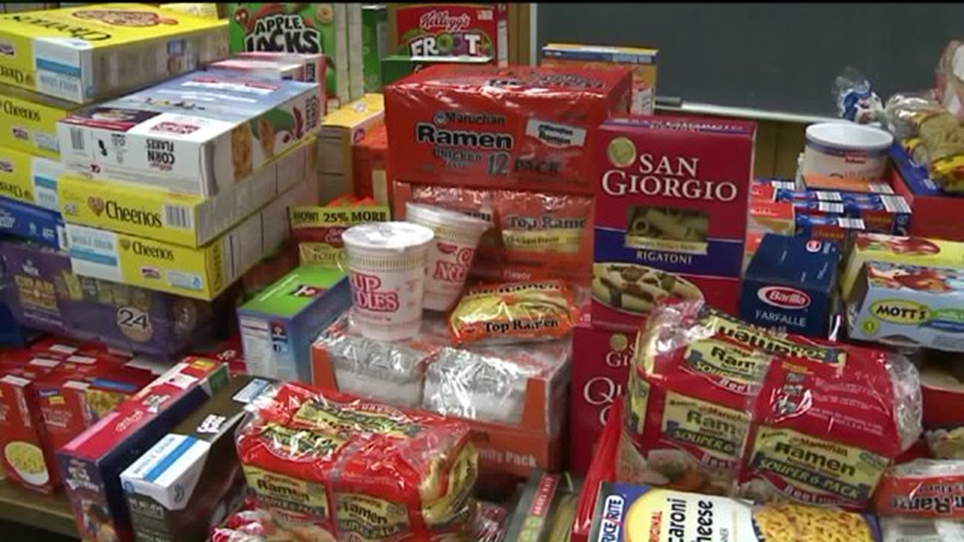 Striking Teachers Collect Food for Students in Need