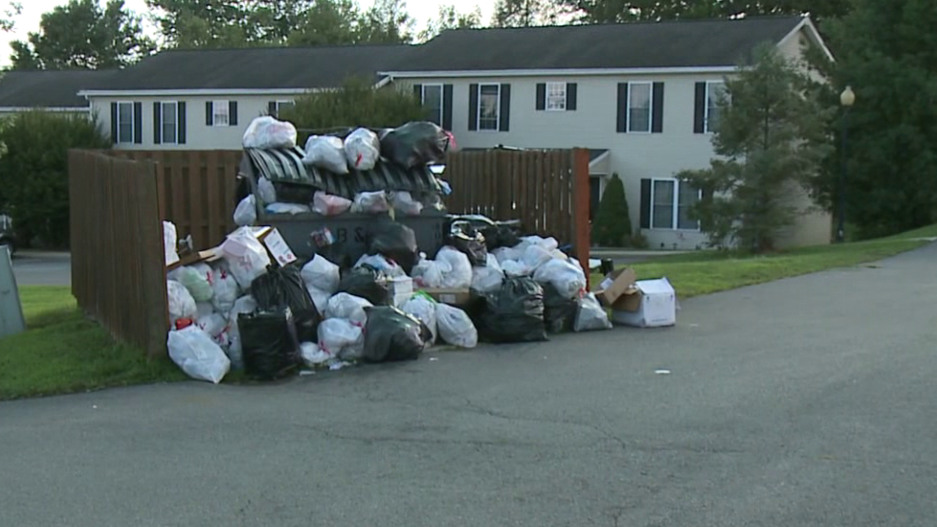 'It's horrendous' Neighbors fed up after trash hasn't been removed in