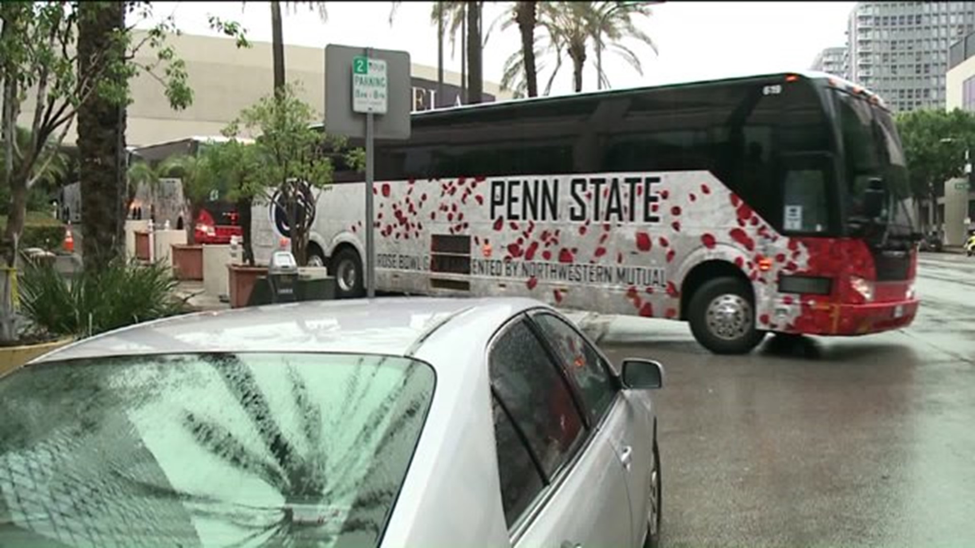 Penn State Fans Enjoy the Sights of Southern California