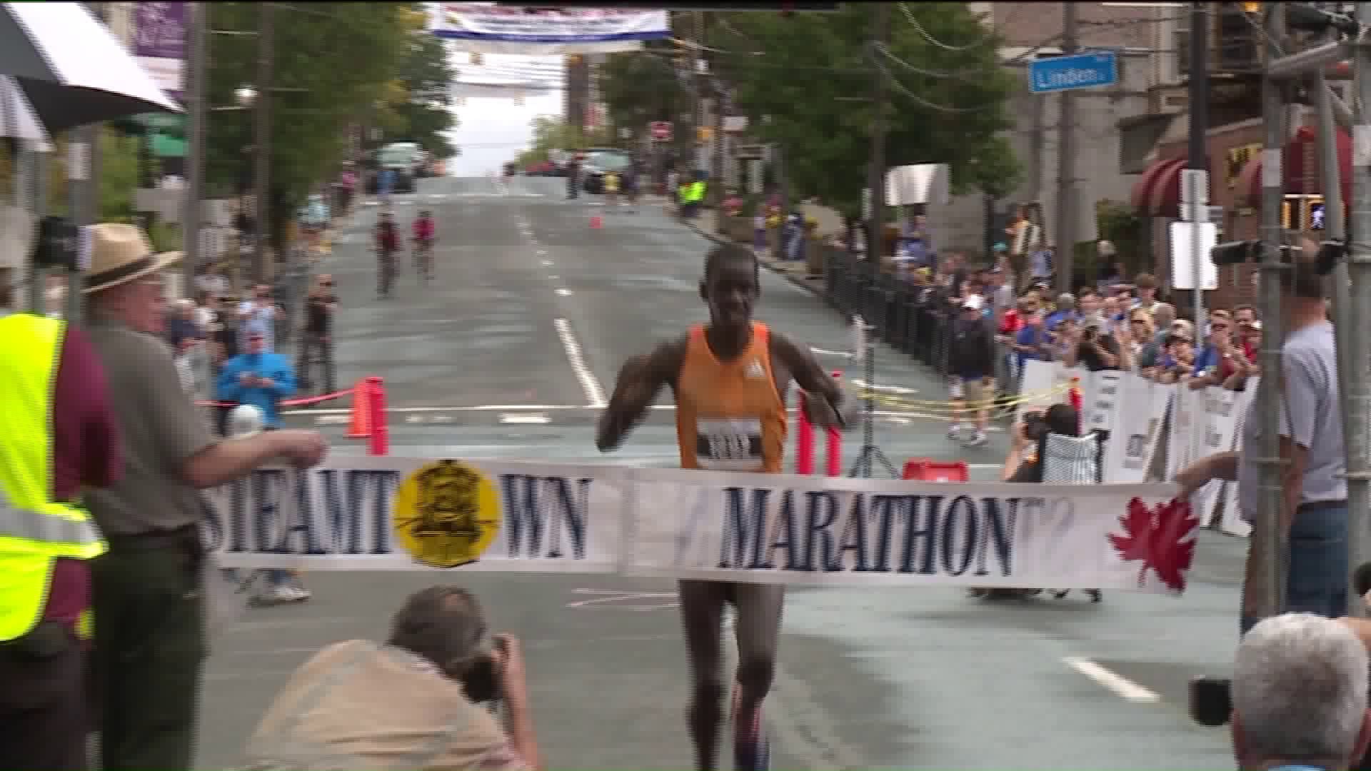 Too, Liuzzo Win at Steamtown Marathon