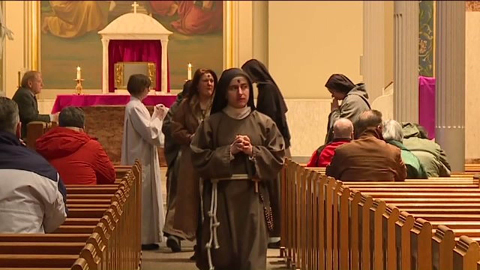 Christians Mark Beginning of Lent with Ash Wednesday