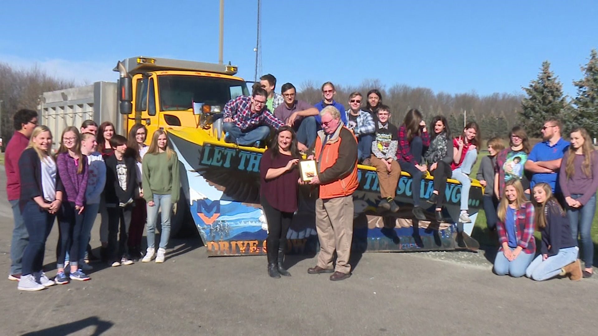 Mountain View Celebrates 'Paint The Plow' Win