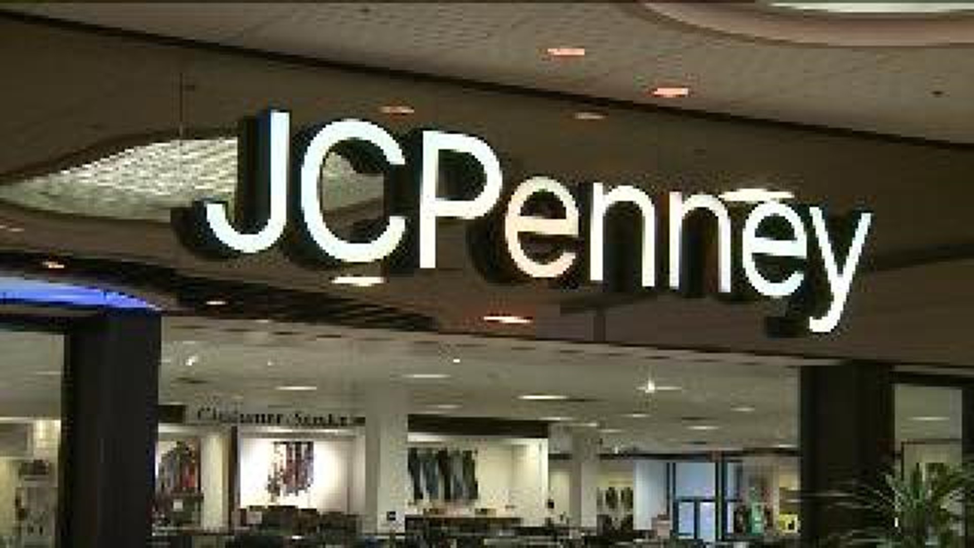 Shoppers Sad To See JCPenney Close