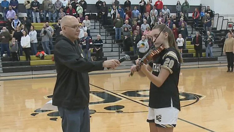 Southern Columbia basketball player delivers memorable anthem