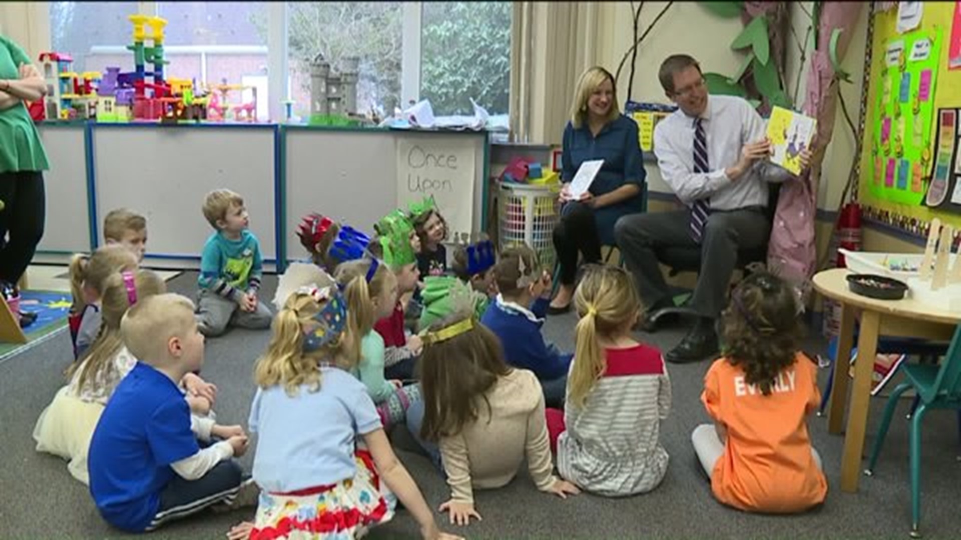 Jon Meyer and Renie Workman Read to Preschool Students