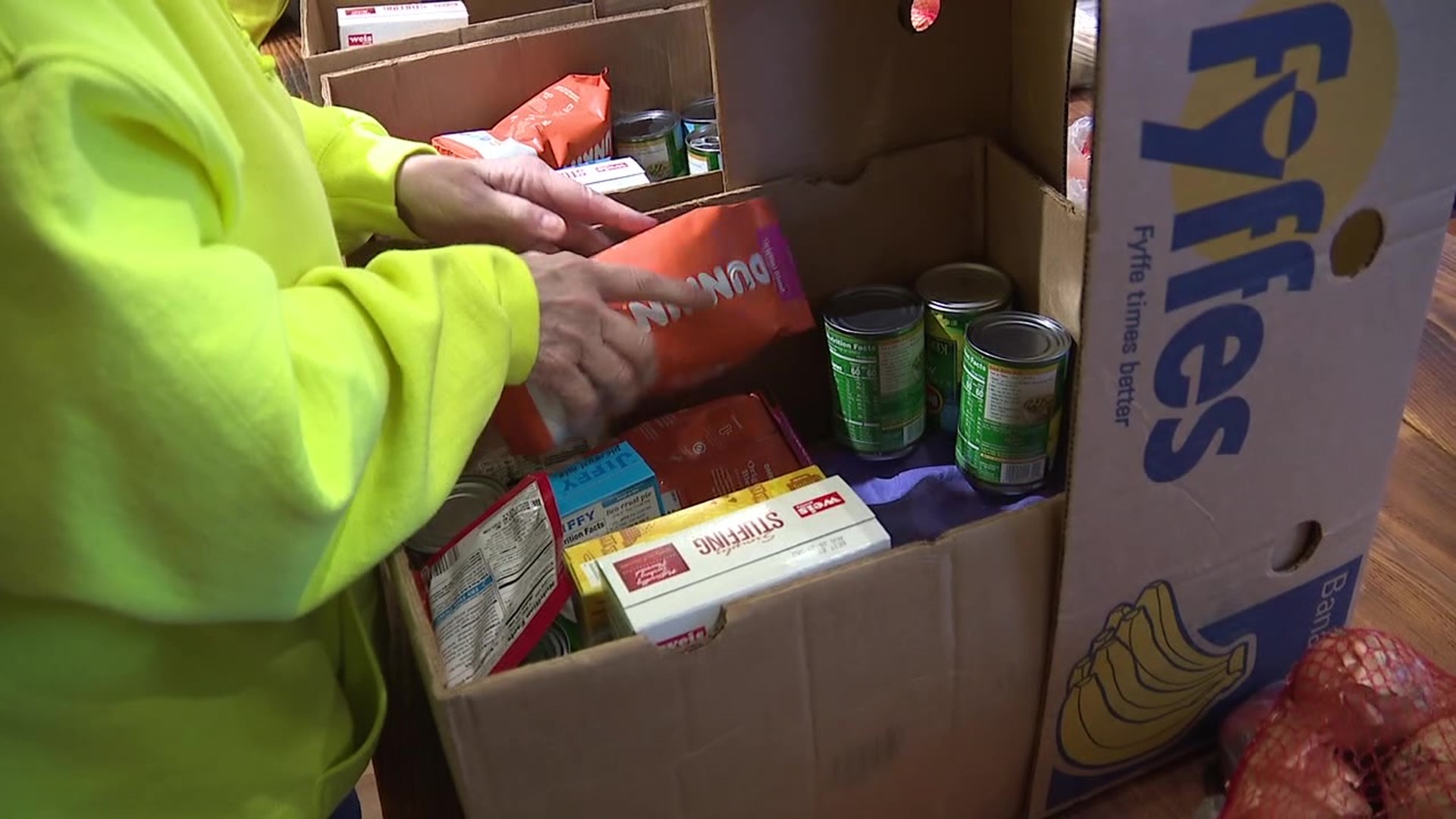 Hundreds of veterans are getting help this Easter. Valor Clinic Foundation boxed food and other supplies that will be delivered later this week.