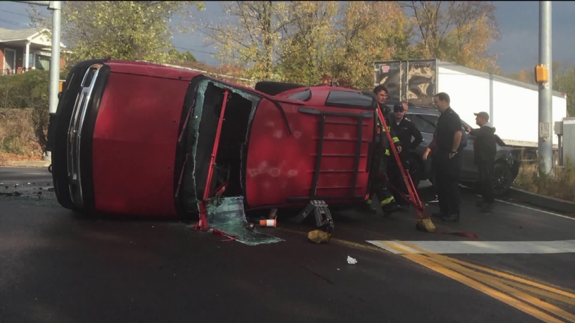 Two Rescued from SUV Wreck in Scranton