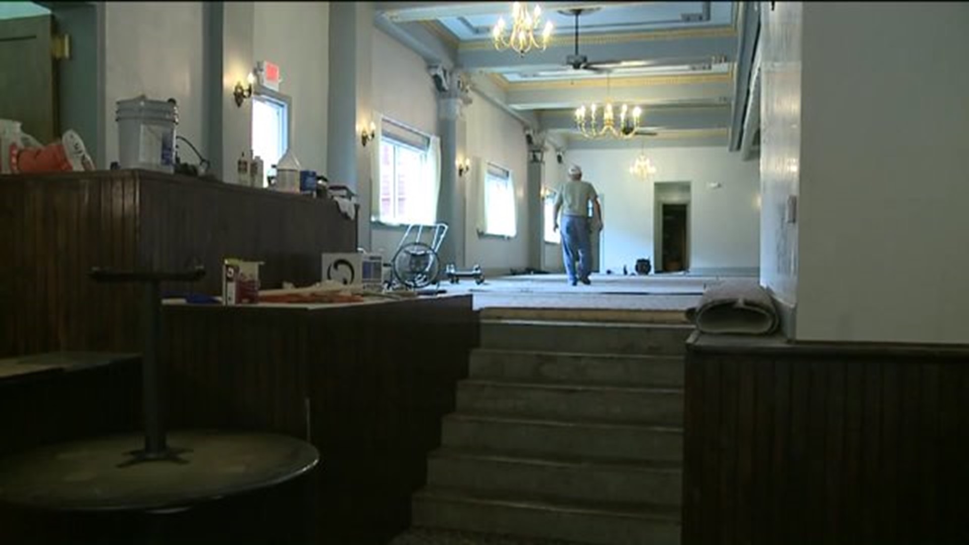 Restaurant Renovates Former Theater Lobby