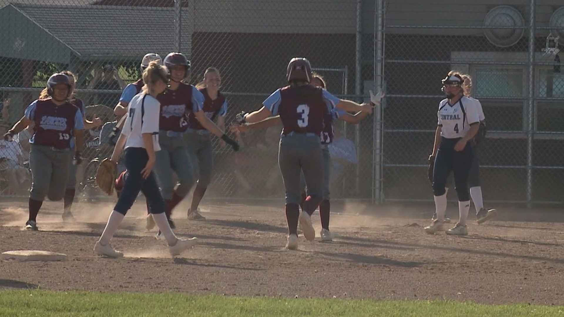 Gee's Single in the 8th gave Loyalsock a 2-1 Win Over Central Columbia in the Championship