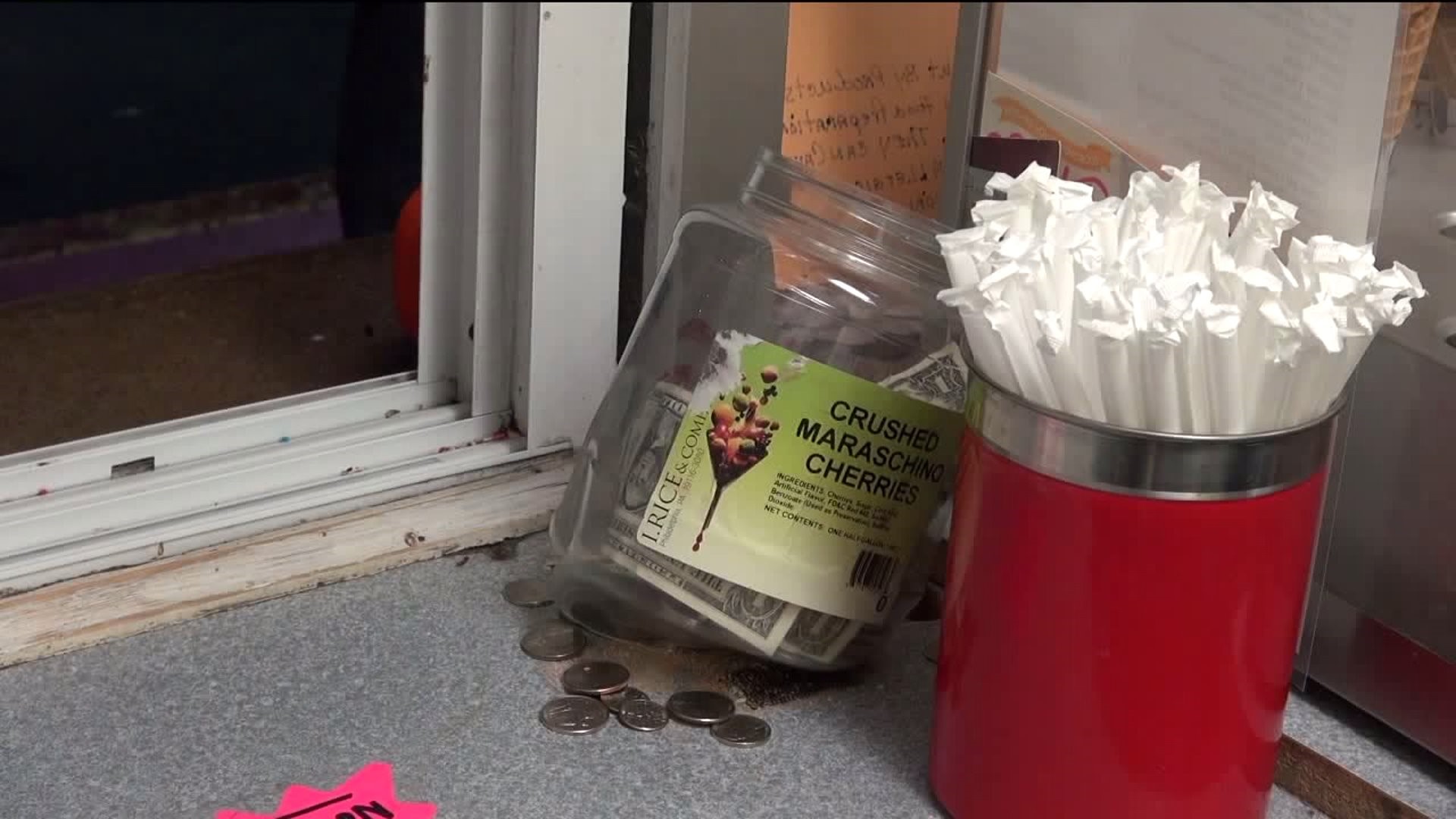 Customers Stop Man Trying to Swipe Tip Jar from Ice Cream Shop