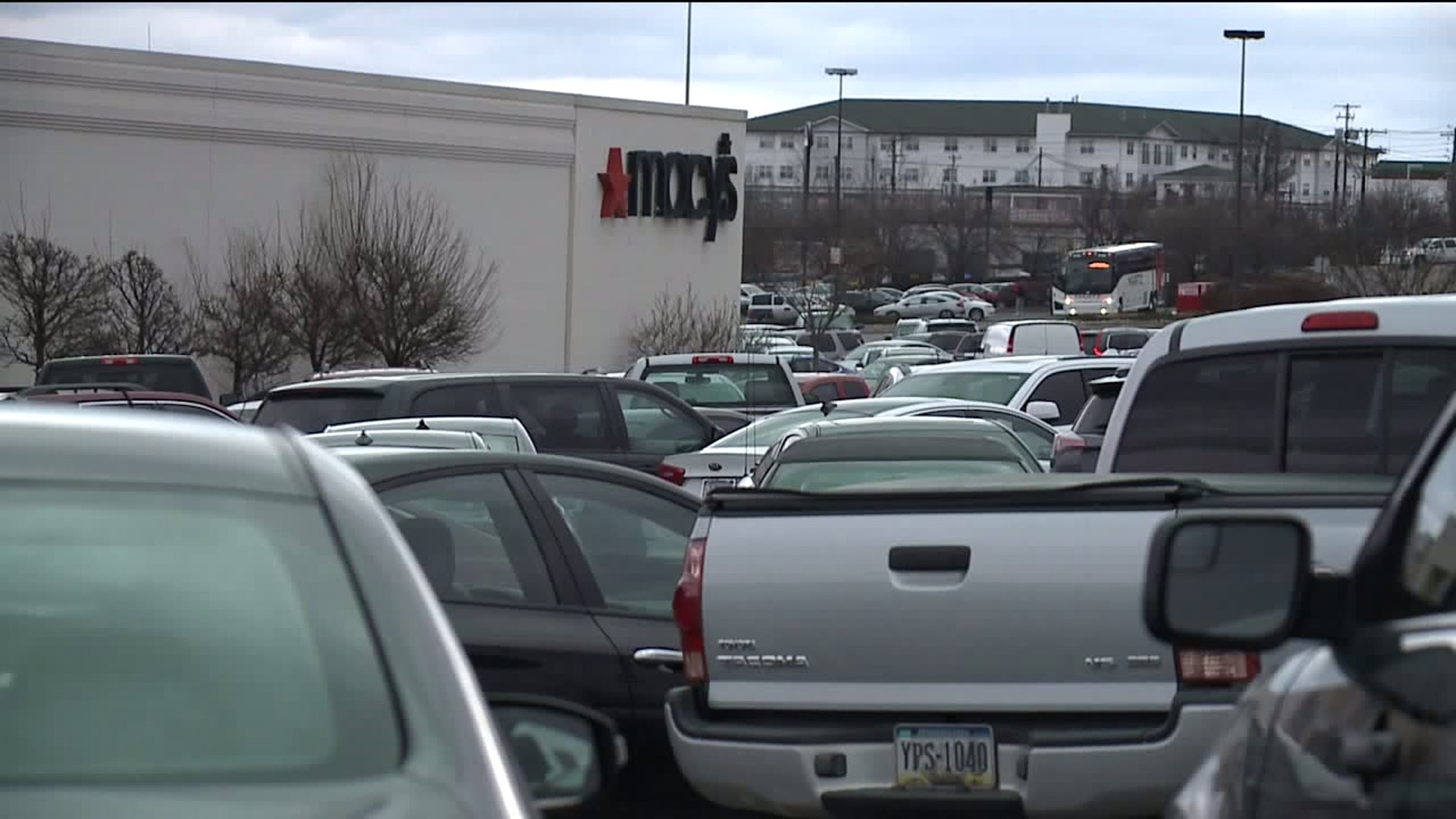 Last Minute Shoppers Fill Mall Near Wilkes-Barre