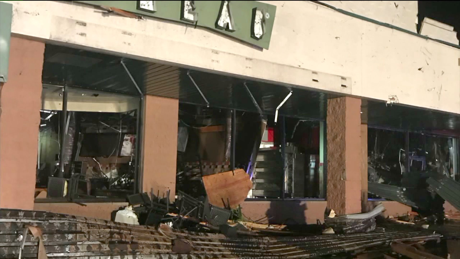 Worker Trapped Inside Panera Bread When Storm Hit