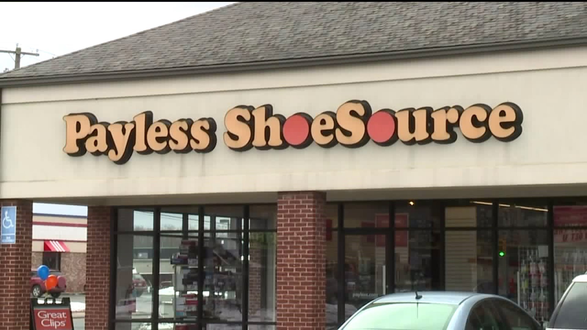Customers Troubled by Payless Closing