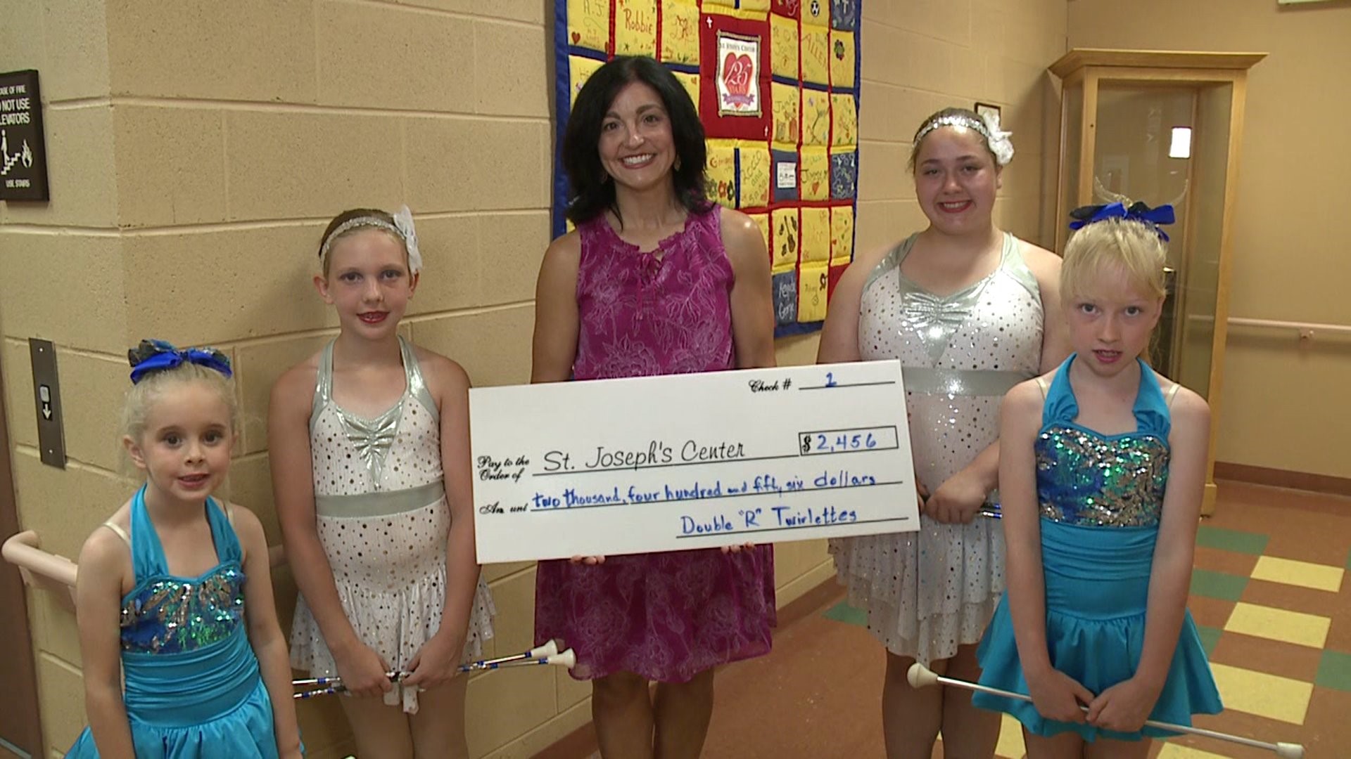 Check Presentation: Double R Twirlettes (Snoozelen Room)