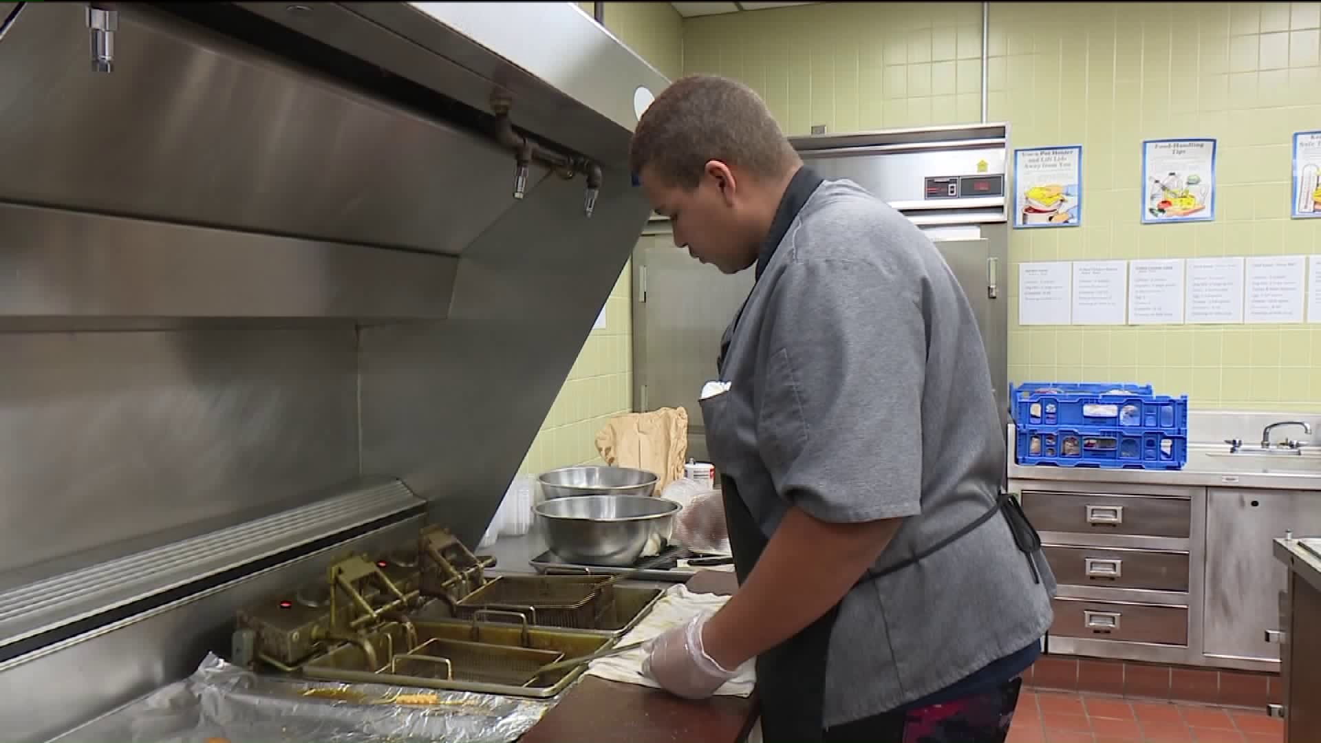 Woody’s Cooks Up Food, Fun for Students with Special Needs