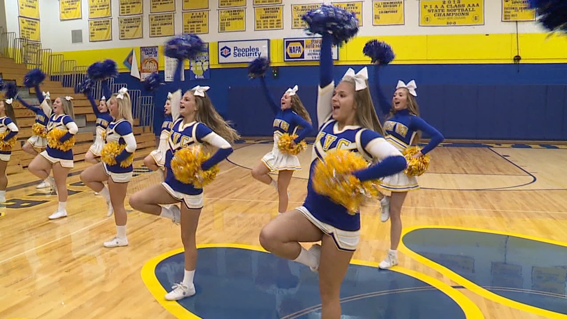 Newswatch 16 rallied members of the Valley View student body to show off their game day faces early Friday morning.